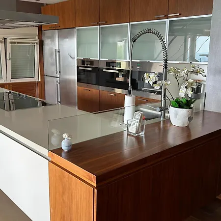 Playa Pequena Luxury *