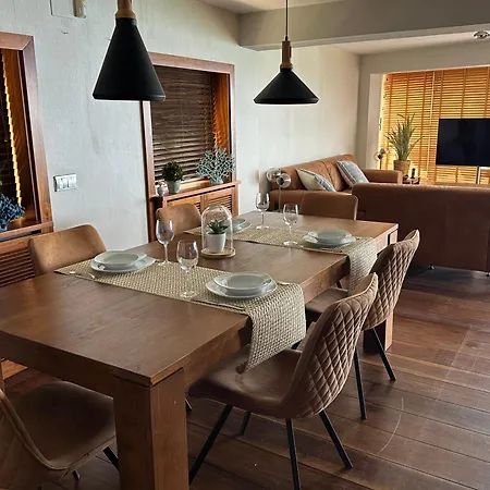 Playa Pequena Luxury Apartment