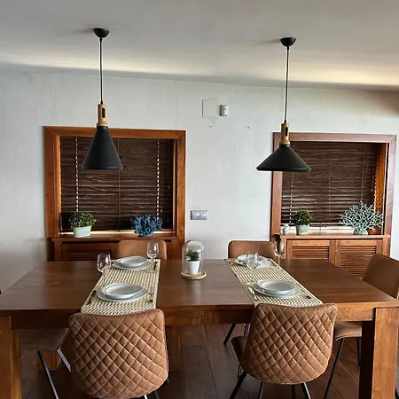 Playa Pequena Luxury Apartment *