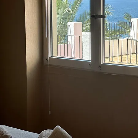 Playa Pequena Luxury Apartment